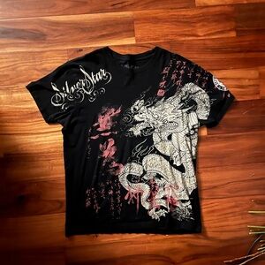 Silver Star Graphic T-shirt